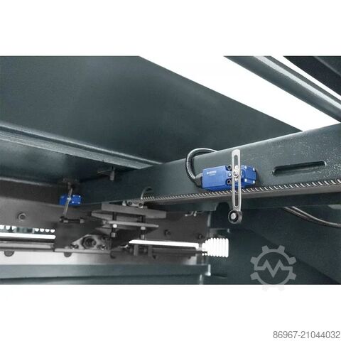 Hydraulische Tafelscheren CORMAK SHARK 8x3200