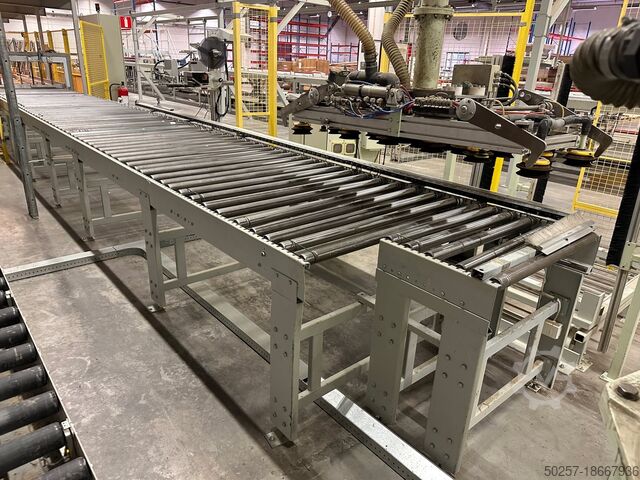 Roller conveyor, Robot Kawasaki UD 100