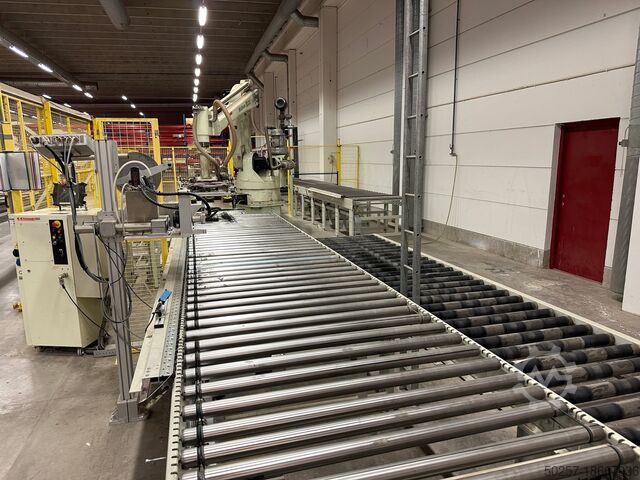 Roller conveyor, Robot Kawasaki UD 100