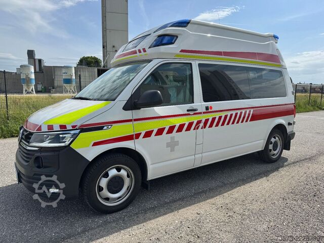 Feuerwehrfahrzeug VW VW T6.1, 2.0 TDI, mit Rampe, Trage und Sessel