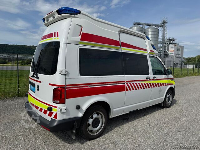 Feuerwehrfahrzeug VW VW T6.1, 2.0 TDI, mit Rampe, Trage und Sessel