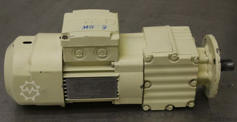 Gear motor 0.18 kW 47 rpm SEW-EURODRIVE RF17DR63M4/BR