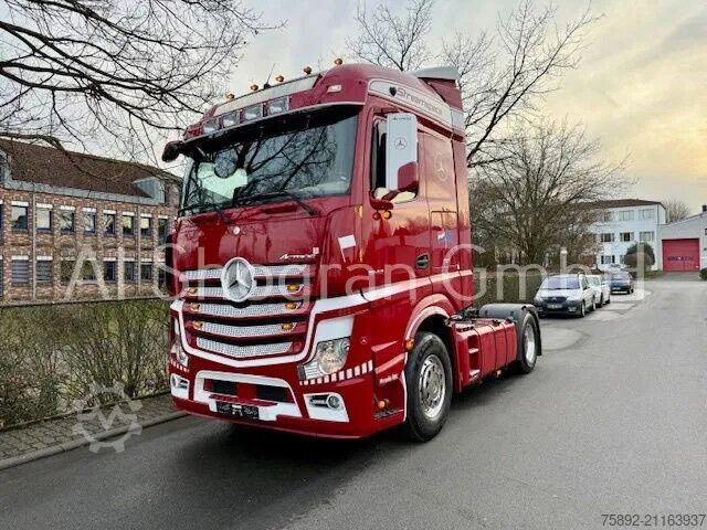 Standard-SZM Mercedes-Benz Actros 1942 StreamSpace / Euro 6 / 2 x Tank
