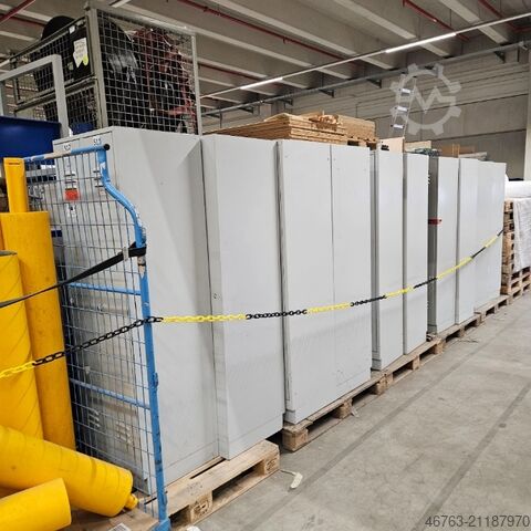 Spinde mit 2er und 3er Einheiten unbekannt 