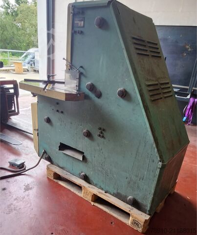 Variabler Winkelausklinker AMADA PROMECAM versa 204