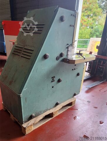 Variabler Winkelausklinker AMADA PROMECAM versa 204