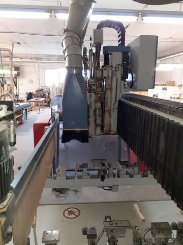 Bearbeitungszentrum MAKA HC-55-TBZ