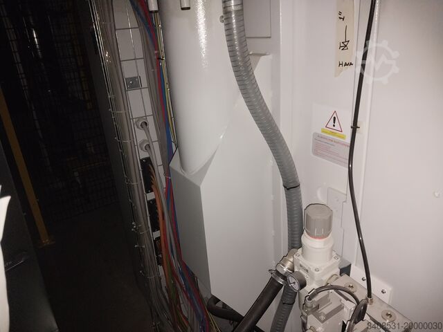 CNC turning and milling center YCM DCV4030B-5AF