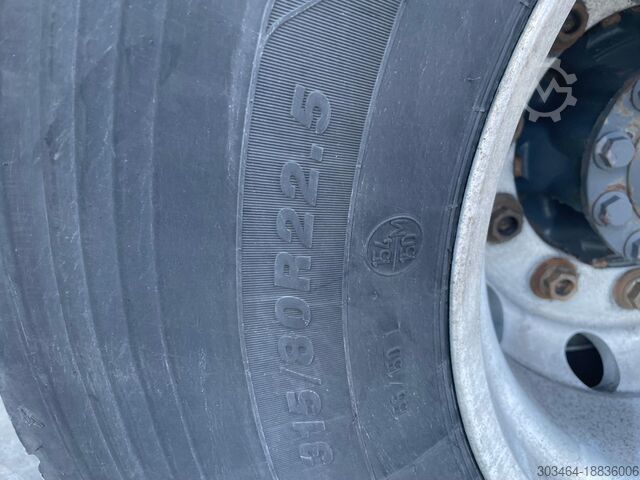 Standardtraktor DAF XF 530 FT