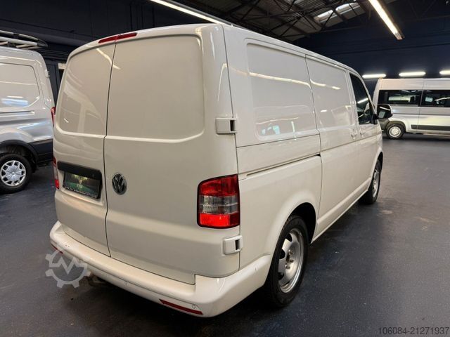 Kühltransporter VOLKSWAGEN T5 Kühlkastenwagen 0°C Klima DSG STHZ AHK XENON
