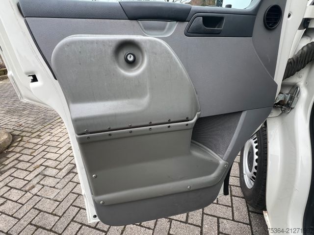 Kleinbus VOLKSWAGEN T5 Caravelle 2.5 Tdi 7 Sitze Klima Standheizung