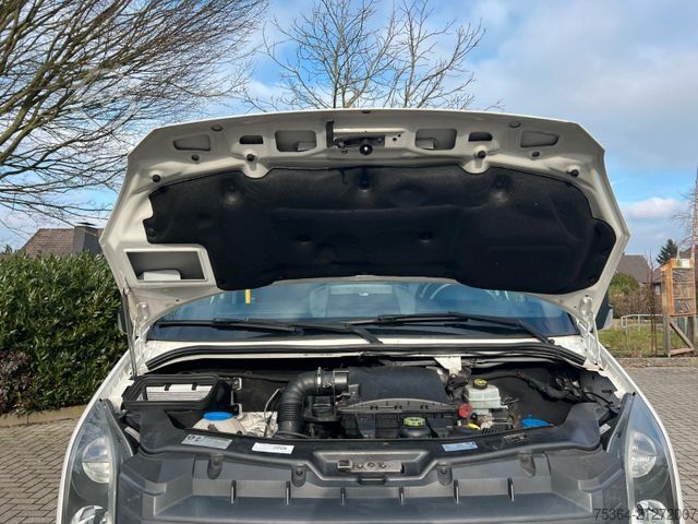 Kleinbus VOLKSWAGEN Crafter 2.0 Tdi 80kw L2H2 9 Sitze + Lift + Klima