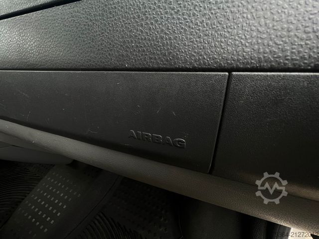 Kleinbus VOLKSWAGEN T5 Caravelle 2.5 Tdi 7 Sitze Klima Standheizung