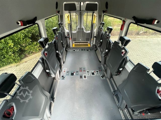 Kleinbus VOLKSWAGEN Crafter 2.0 Tdi 80kw L2H2 9 Sitze + Lift + Klima