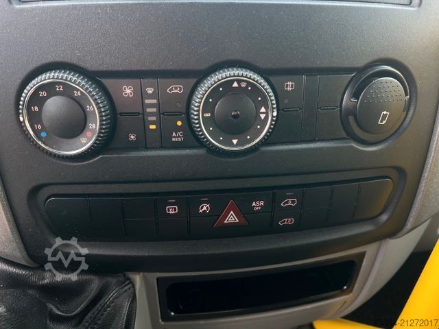 Kleinbus VOLKSWAGEN Crafter 2.0 Tdi 80kw L2H2 9 Sitze + Lift + Klima