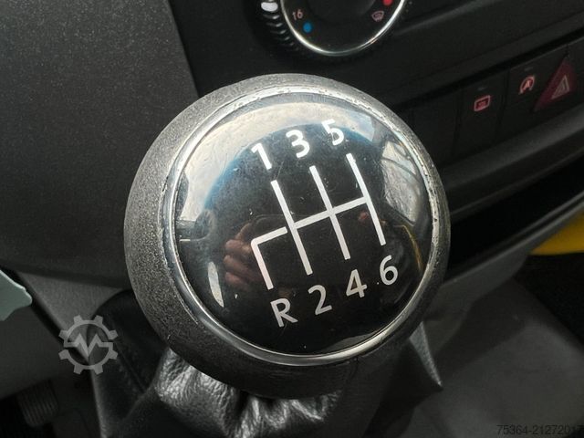 Kleinbus VOLKSWAGEN Crafter 2.0 Tdi 80kw L2H2 9 Sitze + Lift + Klima