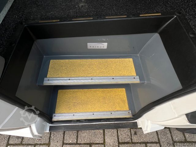 Kleinbus VOLKSWAGEN Crafter 2.0 Tdi 80kw L2H2 9 Sitze + Lift + Klima