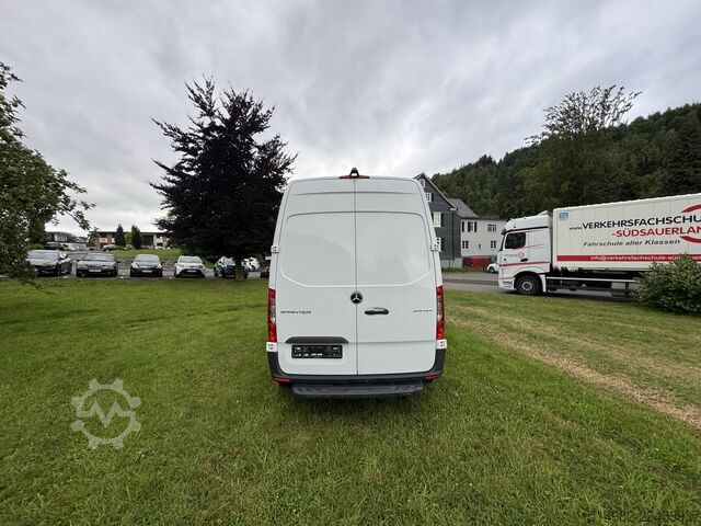 Panel van Mercedes-Benz Sprinter III 214 L2H2