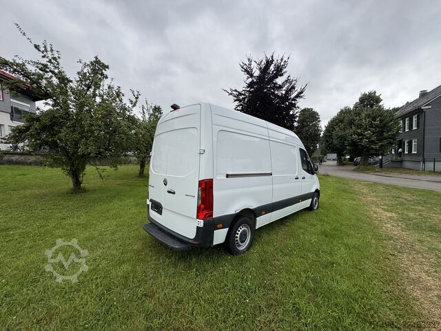 Panel van Mercedes-Benz Sprinter III 214 L2H2