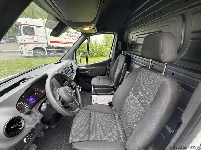 Panel van Mercedes-Benz Sprinter III 214 L2H2