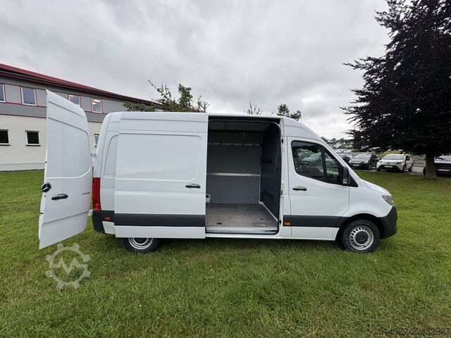 Panel van Mercedes-Benz Sprinter III 214 L2H2