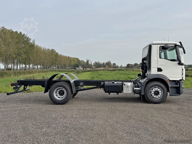 Fahrgestell mit Fahrerhaus MAN TGM 18.250 BB CH Chassis Cabin (9 units)