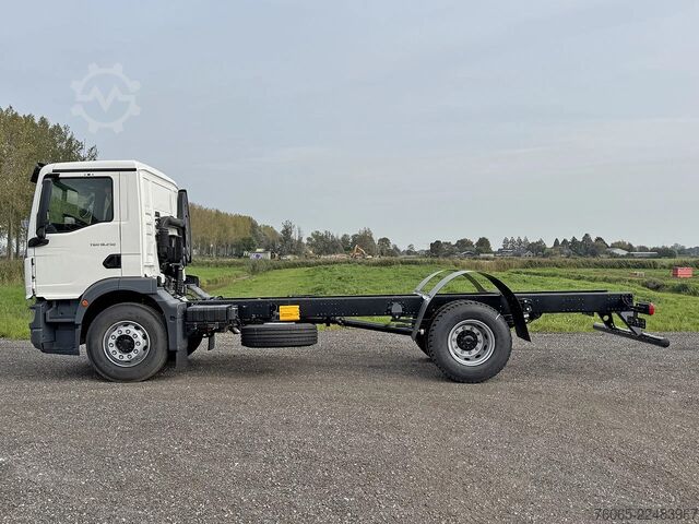 Fahrgestell mit Fahrerhaus MAN TGM 18.250 BB CH Chassis Cabin (9 units)