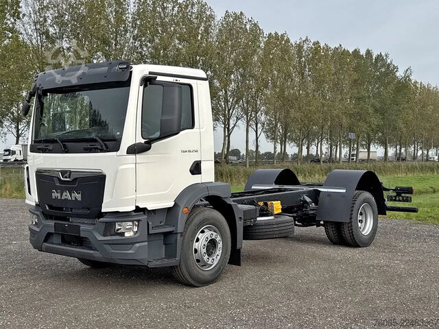 Fahrgestell mit Fahrerhaus MAN TGM 18.250 BB CH Chassis Cabin (9 units)
