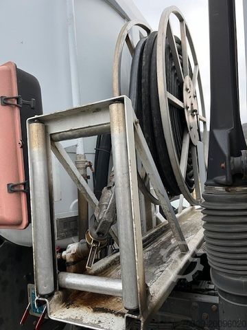 LKW mit Tankaufbau  13.100 Liter Willig Tankaufbau + 2xSchlauchhaspe