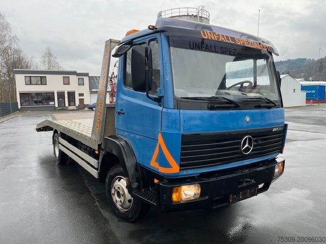 Abschleppwagen MERCEDES-BENZ 817 Abschlepper - 6 Gang - AHK - elek. Seilwinde