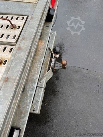 Abschleppwagen MERCEDES-BENZ 817 Abschlepper - 6 Gang - AHK - elek. Seilwinde