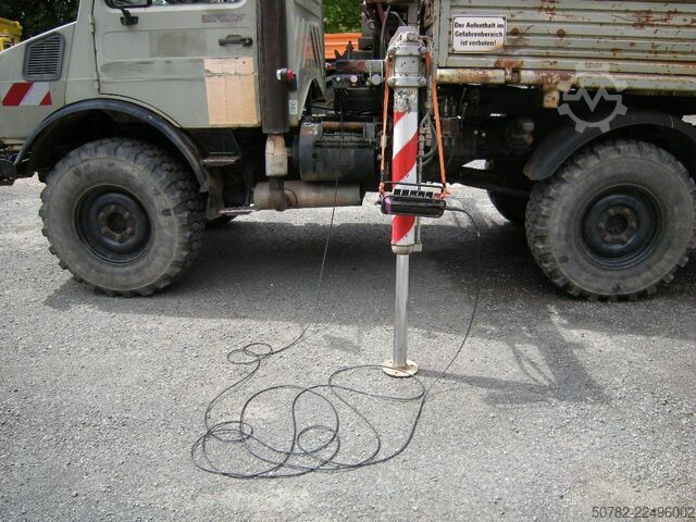 Mobile Cranes Mercedes-Benz Unimog U 1250 / U427/11 mit Kran