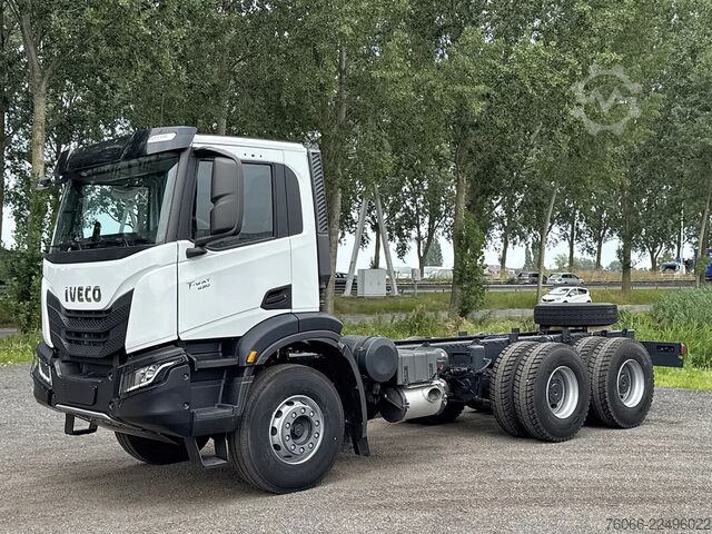 Fahrgestell mit Fahrerhaus Iveco T-Way AD380T43H-3800 AT Chassis Cabin (3 units)