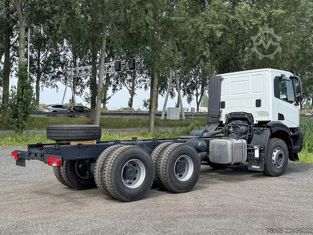 Fahrgestell mit Fahrerhaus Iveco T-Way AD380T43H-3800 AT Chassis Cabin (3 units)