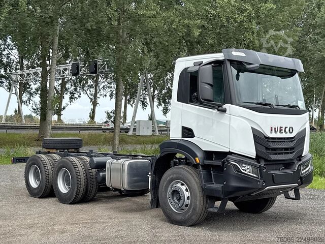 Fahrgestell mit Fahrerhaus Iveco T-Way AD380T43H-3800 AT Chassis Cabin (3 units)