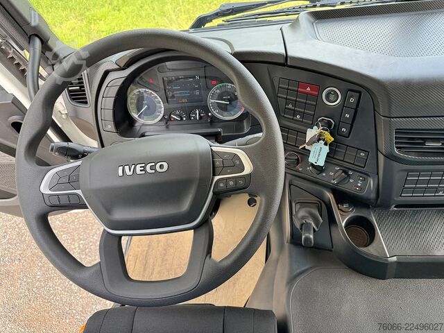 Standard-SZM Iveco T-Way AD720T47TH AT Tractor Head (3 units)