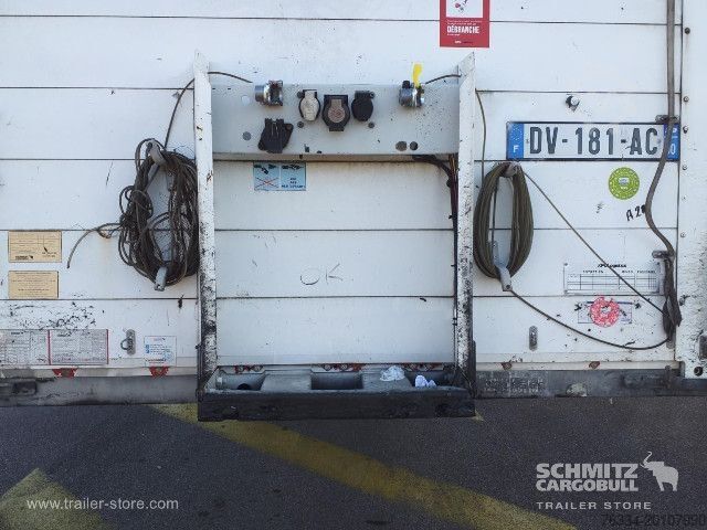 Open semitrailer with tarp Schmitz Cargobull Semitrailer Curtainsider Standard