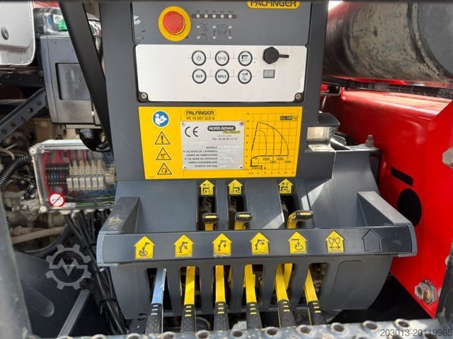 Abrollkipper MERCEDES-BENZ Arocs 3246 8x4 Abrollkipper Kran Palfinger 19001