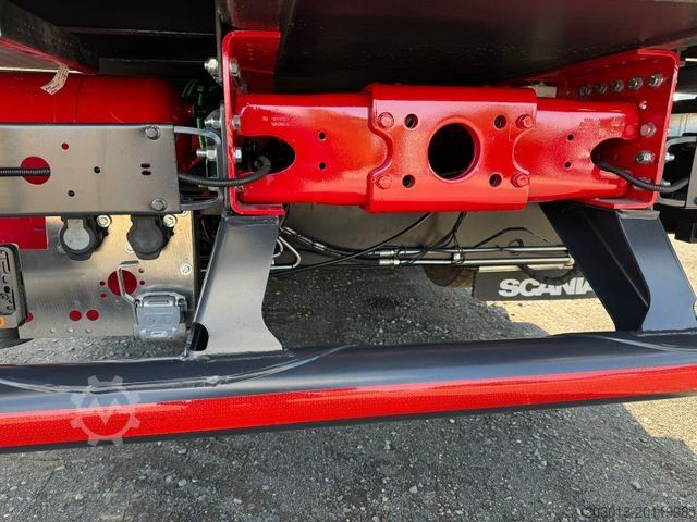 Flatbed truck SCANIA R540 8x2/4 Pritsche mit Kran FASSI F365