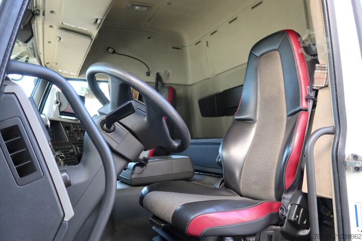 Box body Volvo FM Volvo FM 420 6x2 Stuur-As L.Z.V uitvoering