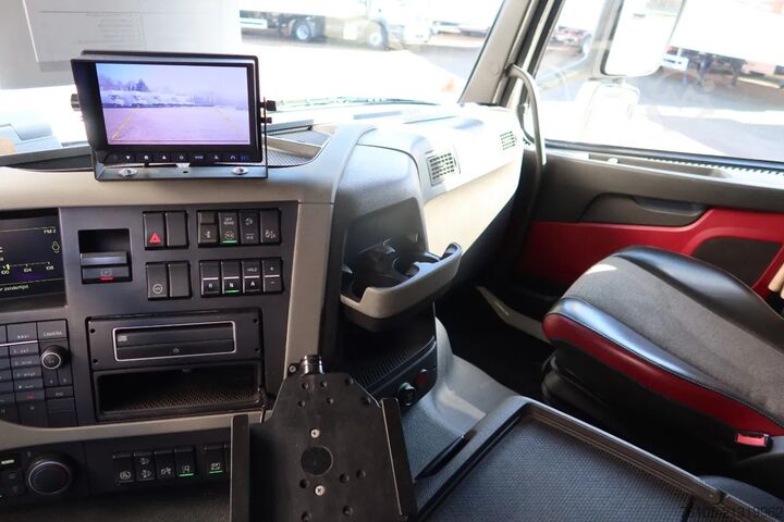 Box body Volvo FM Volvo FM 420 6x2 Stuur-As L.Z.V uitvoering