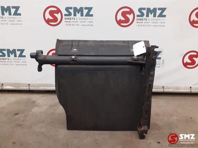 Mudguard Mercedes Occ spatbord met steun side skirt links achter