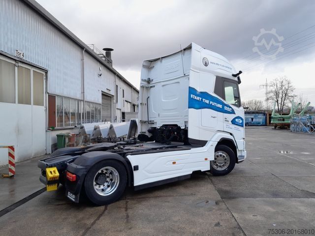 Standard tractor unit DAF FT XG+ 530