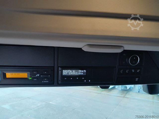 Standard tractor unit DAF FT XG+ 530