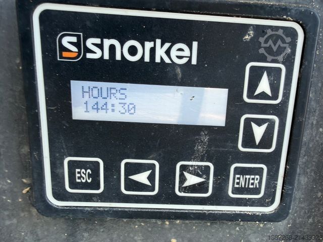 Work platform Snorkel S3970RT 4x4 Diesel / 13.8 Meter / 144 H