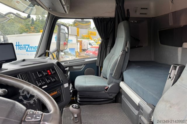 Truck chassis VOLVO FH-500 10x4