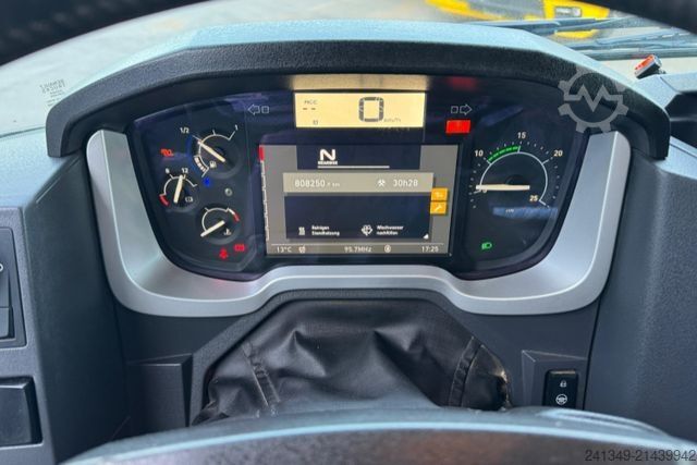 Standard tractor unit RENAULT T460 4x2 Hydraulik