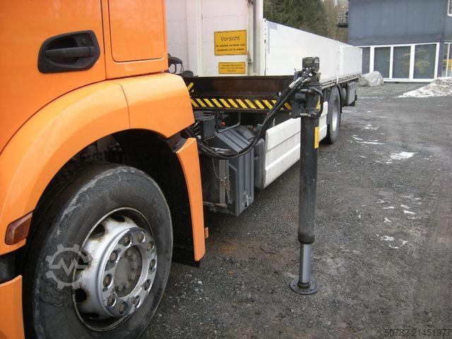 Flatbed truck MERCEDES-BENZ ACTROS 1830, Pritsche mit Kran HIAB X-HIDUO 092B