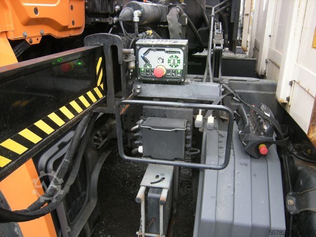 Flatbed truck MERCEDES-BENZ ACTROS 1830, Pritsche mit Kran HIAB X-HIDUO 092B