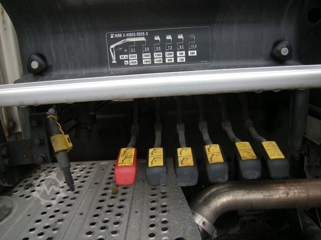 Flatbed truck MERCEDES-BENZ ACTROS 1830, Pritsche mit Kran HIAB X-HIDUO 092B